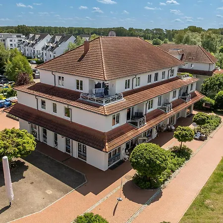 Waterkant 01 - Muschel * Boltenhagen (Ostseebad)